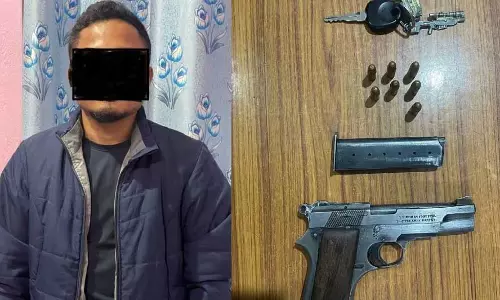 Manipur पुलिस ने अपहरण की कोशिश नाकाम की, थंगल बाजार में दो लोगों को बचाया Manipur पुलिस ने अपहरण की कोशिश नाकाम की, थंगल बाजार में दो लोगों को बचाया