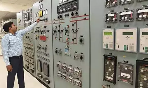 Noida: डीएम ने बिजली आपूर्ति ग्रिड को मजबूत करने का दिया निर्देश Noida: डीएम ने बिजली आपूर्ति ग्रिड को मजबूत करने का दिया निर्देश