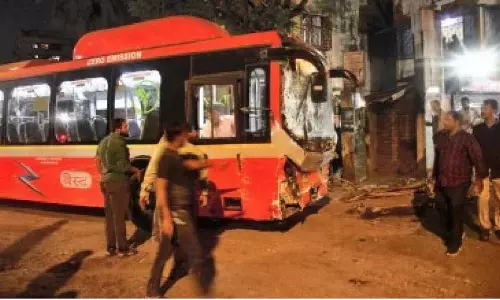 कुर्ला बस हादसा: पहली नौकरी के पहले दिन, 19 वर्षीय लड़की की मौत
