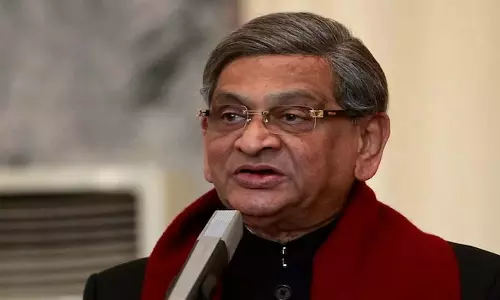 Speaker UK पायस ने दूरदर्शी नेता एस.एम. कृष्णा को श्रद्धांजलि दी Speaker UK पायस ने दूरदर्शी नेता एस.एम. कृष्णा को श्रद्धांजलि दी