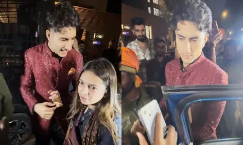 आलिया कश्यप की कॉकटेल पार्टी के बाद इब्राहिम अली खान को पैप्स ने घेरा आलिया कश्यप की कॉकटेल पार्टी के बाद इब्राहिम अली खान को पैप्स ने घेरा