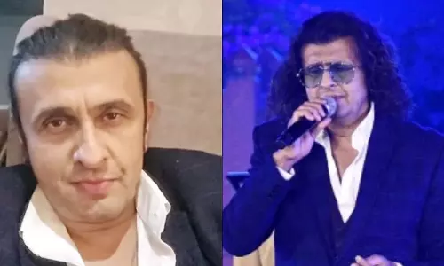 CM के शो बीच में छोड़कर जाने से निराश सोनू निगम, राजनेताओं से कंसर्ट में न जाने को कहा CM के शो बीच में छोड़कर जाने से निराश सोनू निगम, राजनेताओं से कंसर्ट में न जाने को कहा