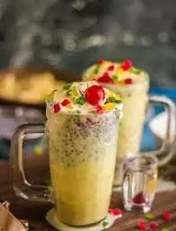 Rabri Falooda Recipe: घर पर ही बनाएं बाजार जैसा स्वादिष्ट रबड़ी फालूदा