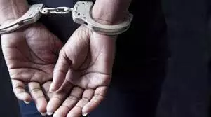 मां पर हमला करने और उसकी बचत चुराने के आरोप में व्यक्ति arrested