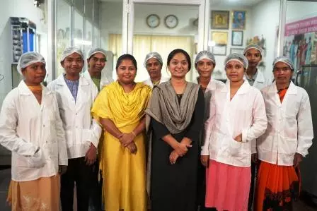 स्वरोजगार स्थापित कर आत्मनिर्भरता की ओर अग्रसर महिला उद्यमी रजिया स्वरोजगार स्थापित कर आत्मनिर्भरता की ओर अग्रसर महिला उद्यमी रजिया
