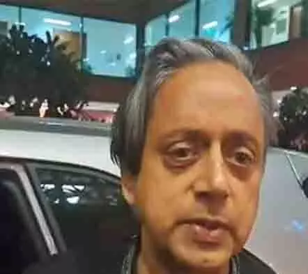 बांग्लादेश पर विदेश मामलों की समिति की बैठक पर Shashi Tharoor ने कही ये बात