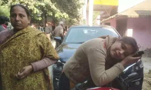 टीआई ने लगाई फटकार, बस कंडक्टर की हार्ट अटैक से मौत टीआई ने लगाई फटकार, बस कंडक्टर की हार्ट अटैक से मौत