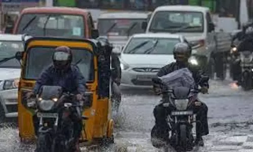 Chennai on high alert,मौसम विभाग ने 24 घंटे में भारी बारिश का अनुमान जताया Chennai on high alert,मौसम विभाग ने 24 घंटे में भारी बारिश का अनुमान जताया