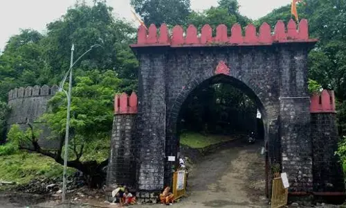 Court ने दुर्गादी किले पर मजलिस-ए-मुशायरा के दावे को खारिज कर दिया Court ने दुर्गादी किले पर मजलिस-ए-मुशायरा के दावे को खारिज कर दिया