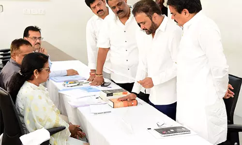 Andhra में तीन राज्यसभा सीटों के लिए टीडीपी के दो और सहयोगी भाजपा के एक उम्मीदवार ने नामांकन दाखिल किया