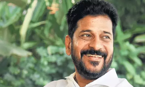Telangana: सीएम रेवंत ने बीआरएस की गलतियों को कांग्रेस के फायदे में बदल दिया Telangana: सीएम रेवंत ने बीआरएस की गलतियों को कांग्रेस के फायदे में बदल दिया