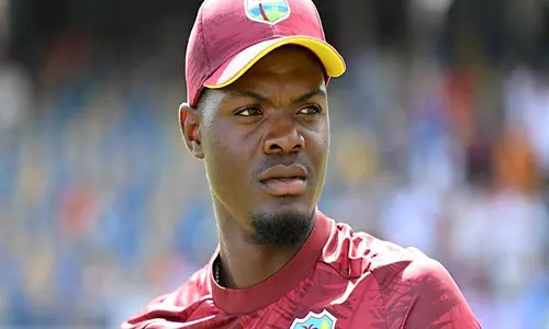 अल्जारी जोसेफ पर बांग्लादेश के खिलाफ पहले वनडे के दौरान ICC आचार संहिता के उल्लंघन के लिए जुर्माना लगाया गया अल्जारी जोसेफ पर बांग्लादेश के खिलाफ पहले वनडे के दौरान ICC आचार संहिता के उल्लंघन के लिए जुर्माना लगाया गया