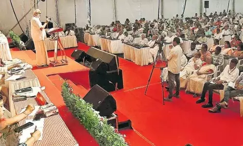 माइक ऑपरेटर का पैसा चोरी हो गया? सरकार यह क्यों कहेगी कि पैसा नहीं ? माइक ऑपरेटर का पैसा चोरी हो गया? सरकार यह क्यों कहेगी कि पैसा नहीं ?