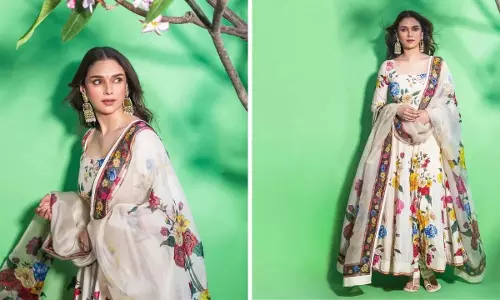 Fashion Tips: क्रिसमस पार्टी में साड़ी या सूट पहनकर चमकना चाहती हैं, यहां देखें डिजाइन Fashion Tips: क्रिसमस पार्टी में साड़ी या सूट पहनकर चमकना चाहती हैं, यहां देखें डिजाइन