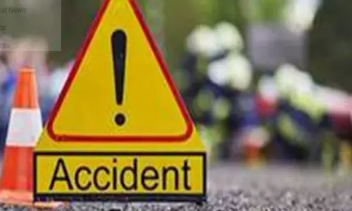 Odisha: ओडिशा में ट्रकों की आमने-सामने की टक्कर में चालक की मौत Odisha: ओडिशा में ट्रकों की आमने-सामने की टक्कर में चालक की मौत
