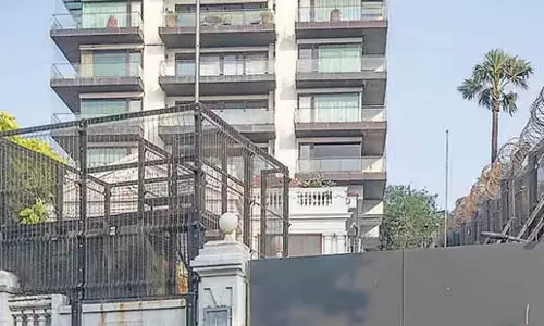 SRK का मन्नत बनेगा ऊंचा? पत्नी गौरी ने तटीय प्राधिकरण से मांगी मंजूरी