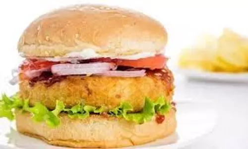 Burger Recipe: घर पर बनाएं बाजार जैसा टेस्टी बर्गर Burger Recipe: घर पर बनाएं बाजार जैसा टेस्टी बर्गर