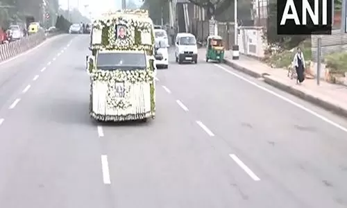 SM Krishna का पार्थिव शरीर अंतिम संस्कार के लिए उनके पैतृक जिले मांड्या ले जाया गया