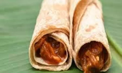Egg Roll Recipe: इस आसान रेसिपी से बनाये  टेस्टी एग रोल
