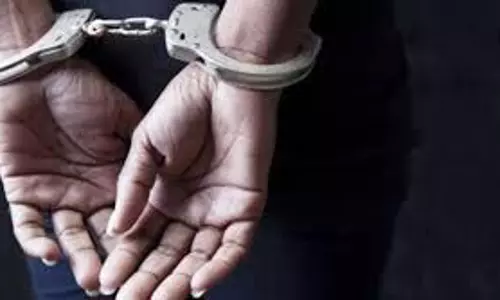 Porn ऐप मामला: ईडी ने अभिनेत्री गहना वशिष्ठ से फिर की पूछताछ Porn ऐप मामला: ईडी ने अभिनेत्री गहना वशिष्ठ से फिर की पूछताछ