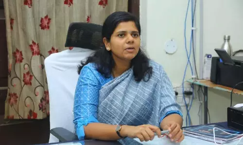 कलेक्टर ने Nalgonda में जूनियर कॉलेज भवनों के लिए स्थलों का निरीक्षण किया कलेक्टर ने Nalgonda में जूनियर कॉलेज भवनों के लिए स्थलों का निरीक्षण किया