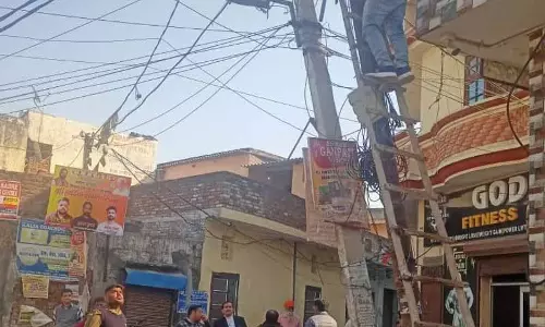 YamunaNagar MC ने ट्यूबलाइट की जगह एलईडी लाइट लगाना शुरू किया YamunaNagar MC ने ट्यूबलाइट की जगह एलईडी लाइट लगाना शुरू किया