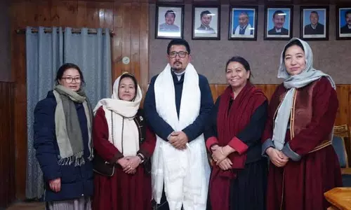 महिला नेताओं ने Leh हिल काउंसिल में 33% आरक्षण लागू करने की मांग की महिला नेताओं ने Leh हिल काउंसिल में 33% आरक्षण लागू करने की मांग की