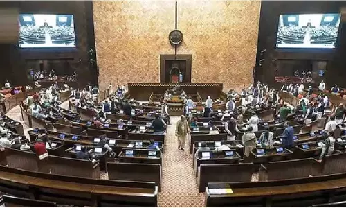 New Delhi: राज्यसभा की कार्यवाही हंगामे के बीच कल तक के लिए स्थगित