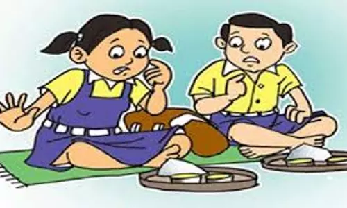 Bareilly: विद्यालय में मिड डे मील खाने के बाद बिगड़ी बीस छात्र-छात्राओं की हालत Bareilly: विद्यालय में मिड डे मील खाने के बाद बिगड़ी बीस छात्र-छात्राओं की हालत