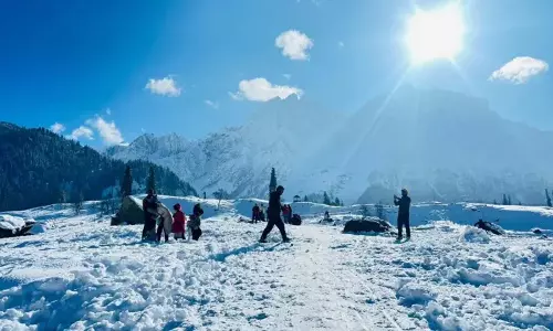 Shimla में एशिया के सबसे बड़े प्राकृतिक रिंक पर आइस स्केटिंग सीजन शुरू