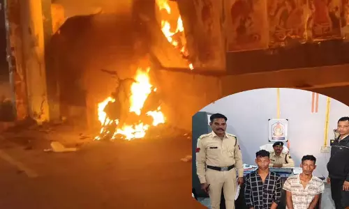 स्कूटी और एटीएम जलाने की घटना का खुलासा, दो आरोपी गिरफ्तार
