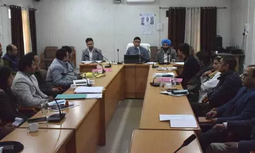 DC ने चंबा में विकास परियोजनाओं को समय पर पूरा करने के निर्देश दिए