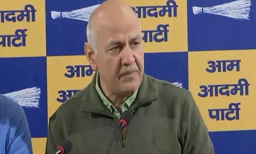 मनीष सिसोदिया ने Delhi चुनाव से पहले बड़े पैमाने पर मतदाताओं के नाम काटे जाने का लगाया आरोप मनीष सिसोदिया ने Delhi चुनाव से पहले बड़े पैमाने पर मतदाताओं के नाम काटे जाने का लगाया आरोप