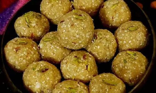 तिल मावा लड्डू रेसिपी