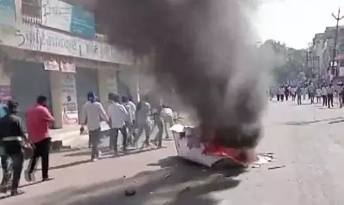 परभणी में हालात ठीक नहीं, अशांति की स्थिति