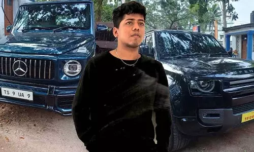 Kozhikode tragedy : एक लग्जरी कार के प्रोमो वीडियो शूट में कहा हुई गड़बड़ी Kozhikode tragedy : एक लग्जरी कार के प्रोमो वीडियो शूट में कहा हुई गड़बड़ी