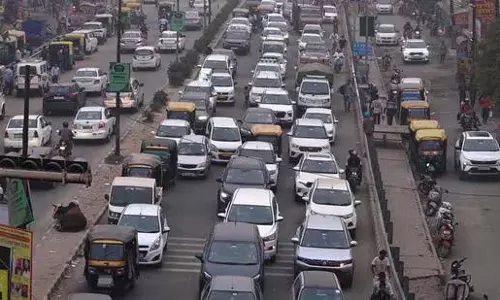 Mohali: ट्रैफिक पुलिस ने सड़क चौड़ीकरण पर दिया जोर Mohali: ट्रैफिक पुलिस ने सड़क चौड़ीकरण पर दिया जोर