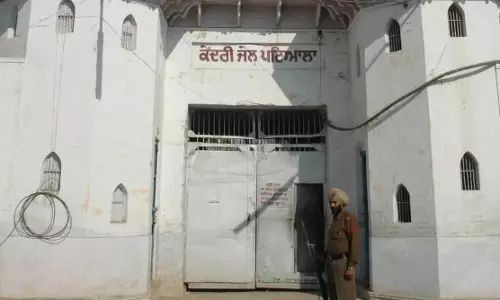 Chandigarh : पंजाब की जेलों में हाईटेक जैमर लगाने की मिली मंजूरी