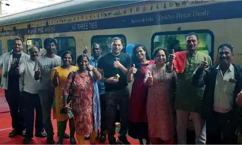 पुण्य क्षेत्र यात्रा-थीम वाली भारत गौरव ट्रेन Secunderabad से शुरू हुई पुण्य क्षेत्र यात्रा-थीम वाली भारत गौरव ट्रेन Secunderabad से शुरू हुई