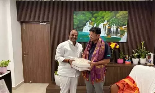 Gadwal माला ने रोजगार के अवसर बढ़ाने के लिए औद्योगिक विकास की वकालत की