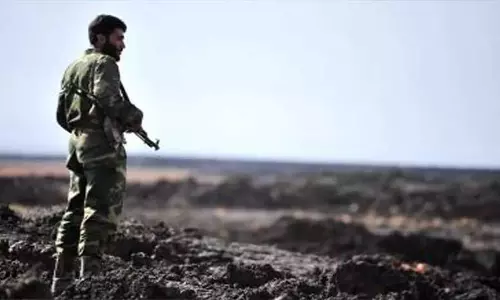 Syrian आतंकवादियों ने दमिश्क में हटाया कर्फ्यू Syrian आतंकवादियों ने दमिश्क में हटाया कर्फ्यू