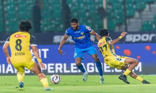 ISL: चेन्नईयिन एफसी ने हैदराबाद एफसी पर 1-0 की जीत के साथ हार का सिलसिला तोड़ा ISL: चेन्नईयिन एफसी ने हैदराबाद एफसी पर 1-0 की जीत के साथ हार का सिलसिला तोड़ा