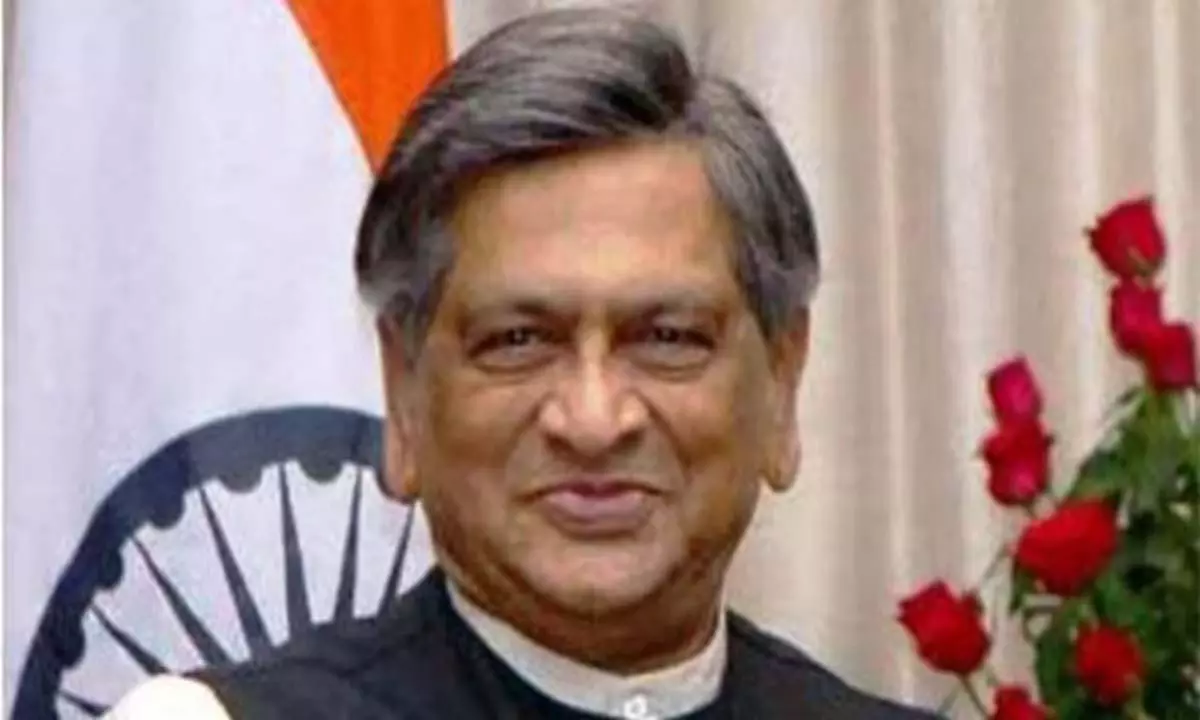 Karnataka: कर्नाटक के राजनेताओं ने पूर्व सीएम एसएम कृष्णा के सम्मान में पुरस्कार और स्मारक की मांग की Karnataka: कर्नाटक के राजनेताओं ने पूर्व सीएम एसएम कृष्णा के सम्मान में पुरस्कार और स्मारक की मांग की