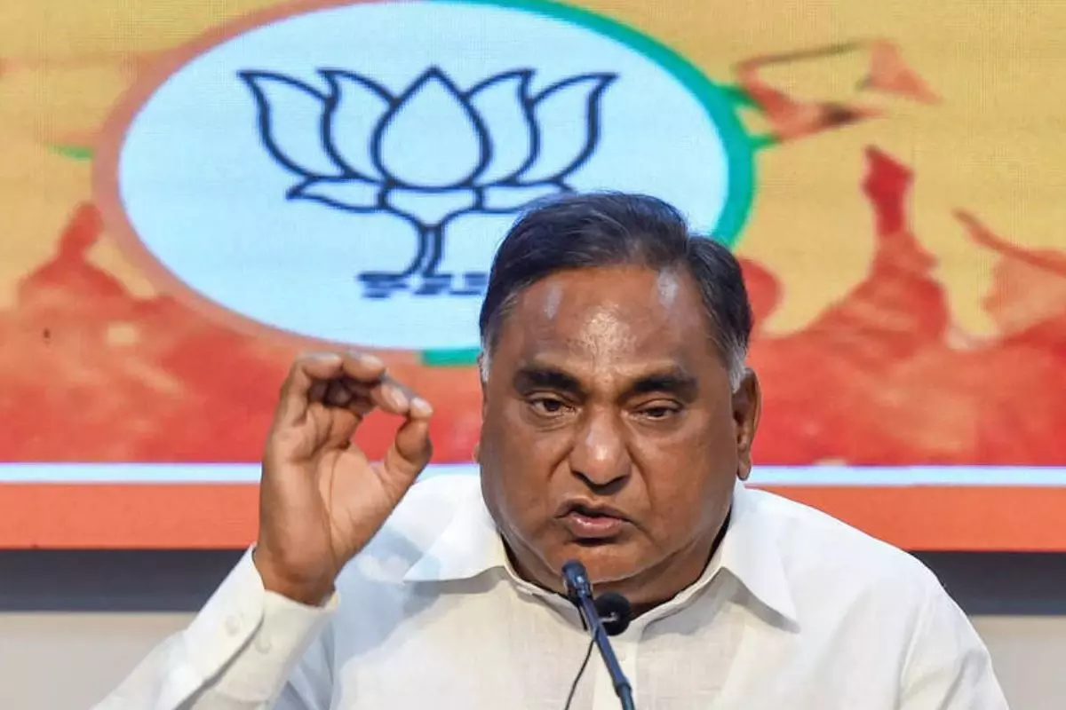 तुगलकाबाद स्टेशन पर ट्रेनों के ठहराव की व्यवस्था करें केंद्र: BJP MP Bidhuri तुगलकाबाद स्टेशन पर ट्रेनों के ठहराव की व्यवस्था करें केंद्र: BJP MP Bidhuri