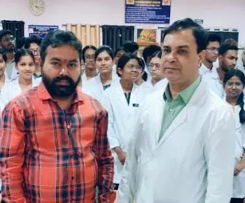 जन्मदिवस पर शिक्षक ने किया देहदान, समाज ने की तारीफ जन्मदिवस पर शिक्षक ने किया देहदान, समाज ने की तारीफ
