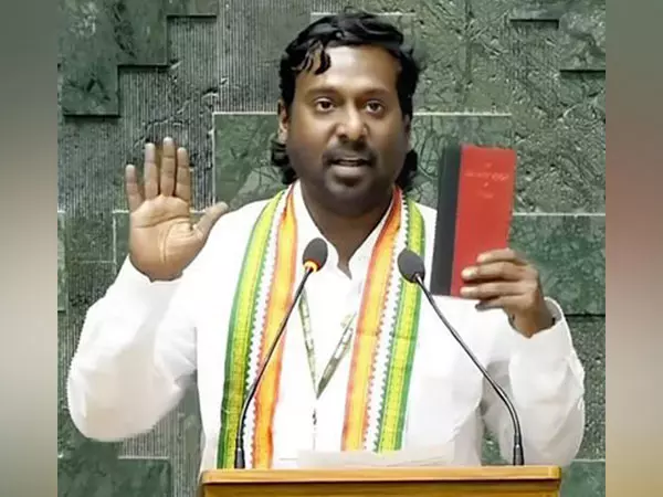 Vijay Vasant ने चिकित्सा पेशेवरों को वजीफा वितरण में भुगतान न किए जाने, अनियमितताओं पर चर्चा के लिए स्थगन प्रस्ताव पेश किया Vijay Vasant ने चिकित्सा पेशेवरों को वजीफा वितरण में भुगतान न किए जाने, अनियमितताओं पर चर्चा के लिए स्थगन प्रस्ताव पेश किया