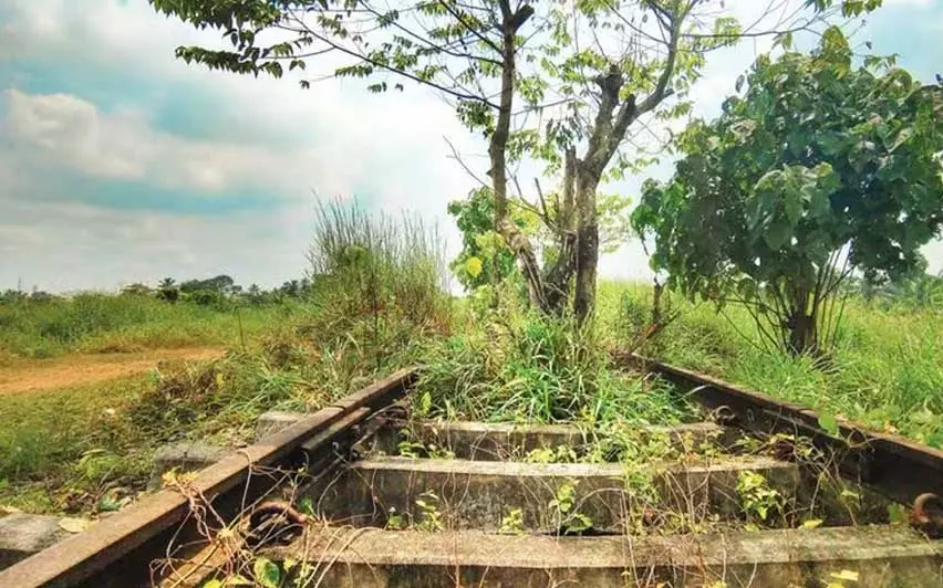 Kerala : चोर पुलिस मंदिर में घुसा, दान पेटी लेकर फरार जांच जारी Kerala : चोर पुलिस मंदिर में घुसा, दान पेटी लेकर फरार जांच जारी