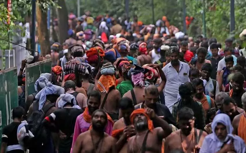 Kerala : तीर्थयात्रा सीजन के दौरान सबरीमाला की सफाई के लिए Kerala : तीर्थयात्रा सीजन के दौरान सबरीमाला की सफाई के लिए