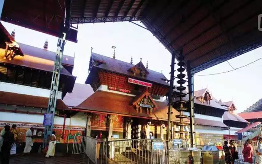 Kerala : गुरुवायुर देवस्वोम को सुप्रीम कोर्ट का नोटिस Kerala : गुरुवायुर देवस्वोम को सुप्रीम कोर्ट का नोटिस