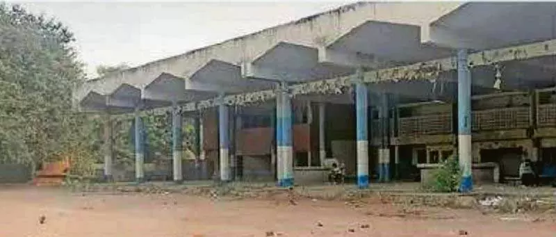 Haryana : बस स्टैंड की इमारत खाली पड़ी Haryana : बस स्टैंड की इमारत खाली पड़ी